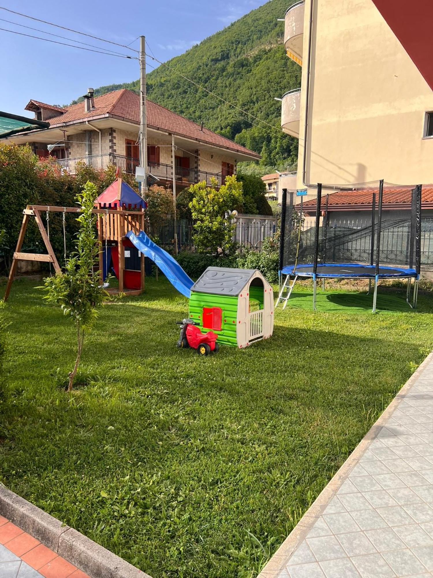 Villa Somma Apartments Pimonte Esterno foto
