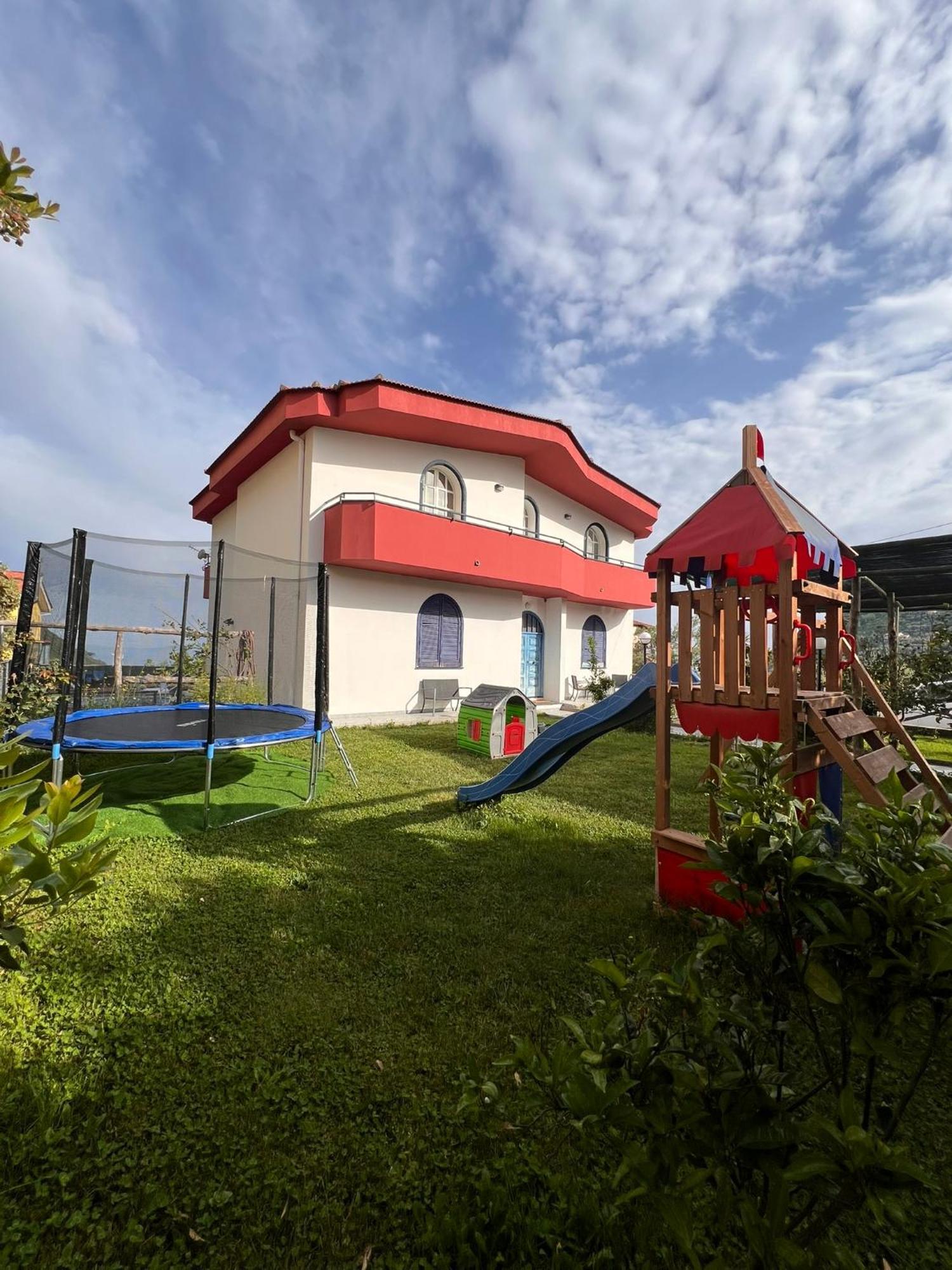 Villa Somma Apartments Pimonte Esterno foto