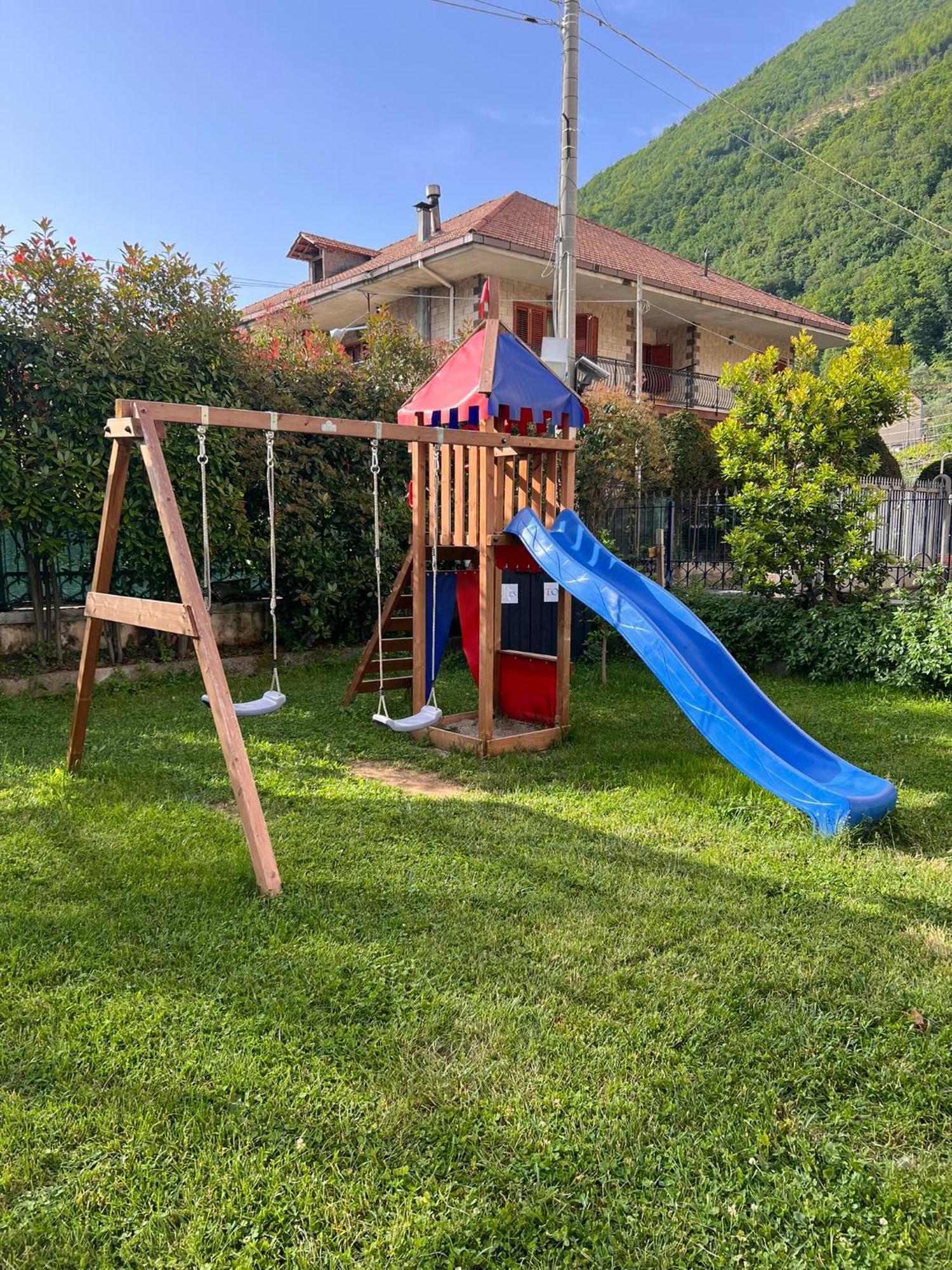 Villa Somma Apartments Pimonte Esterno foto
