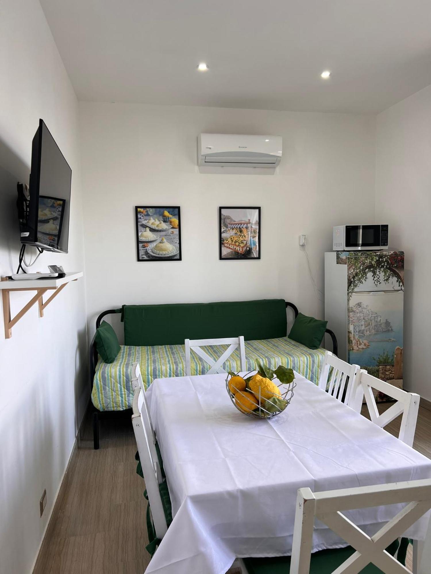 Villa Somma Apartments Pimonte Esterno foto