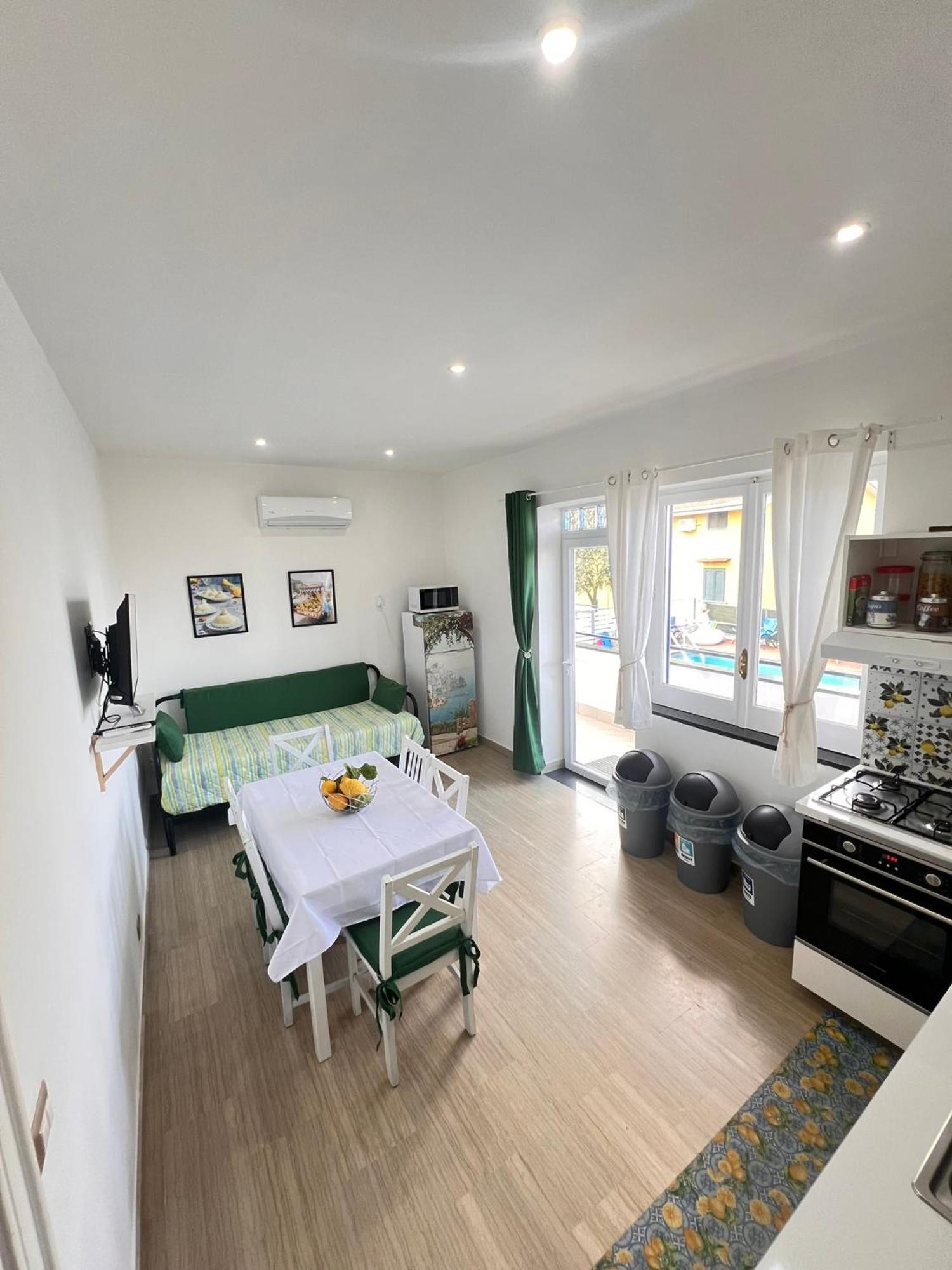 Villa Somma Apartments Pimonte Esterno foto